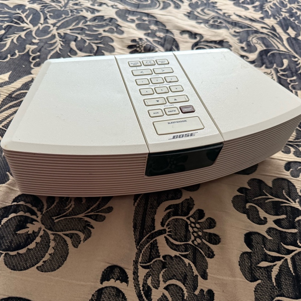 Bose Ivory Wave Music System